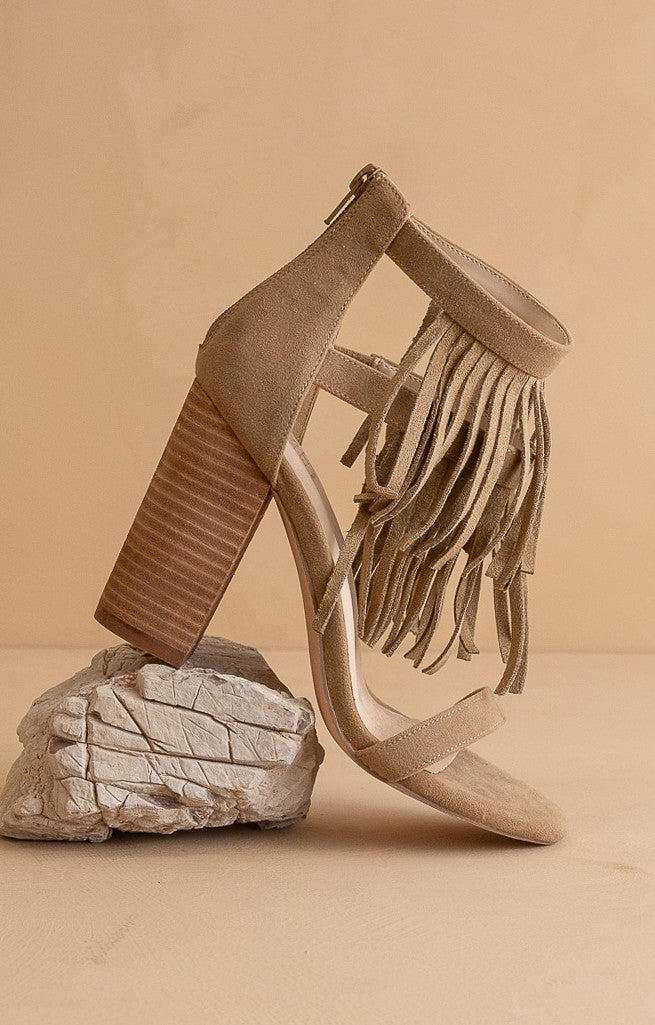 The Gela - Fringe Framed Heels