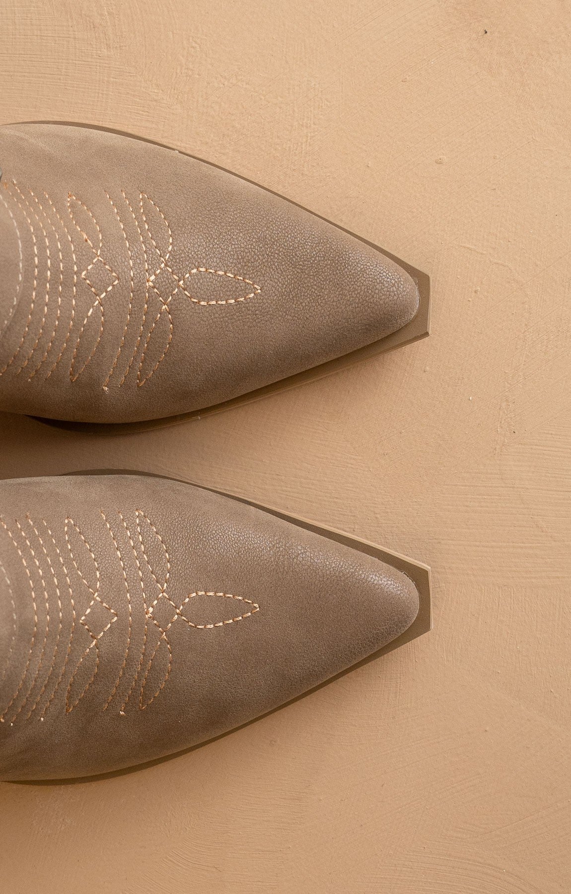 Dixie - Mules With Western Buckle Detail