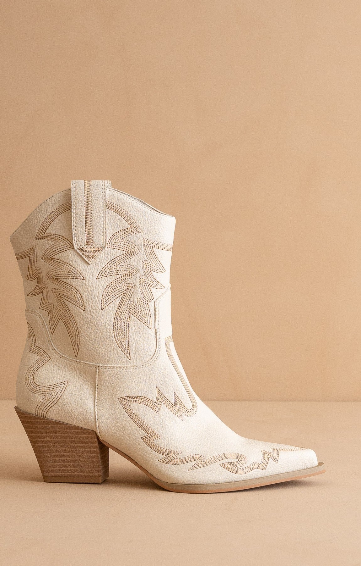 Nantes - Embroidered Cowboy Boots