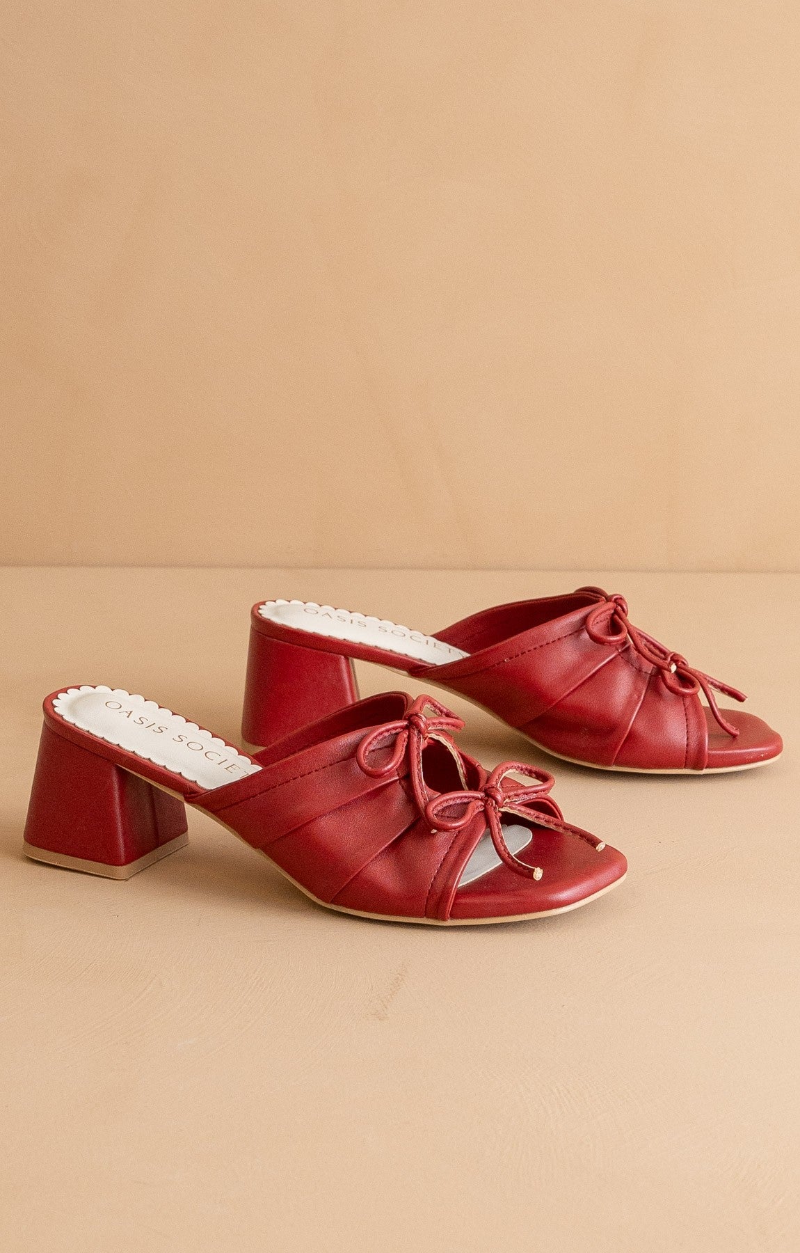 Emerald Double Bow Sandals – Romantic Low Heels