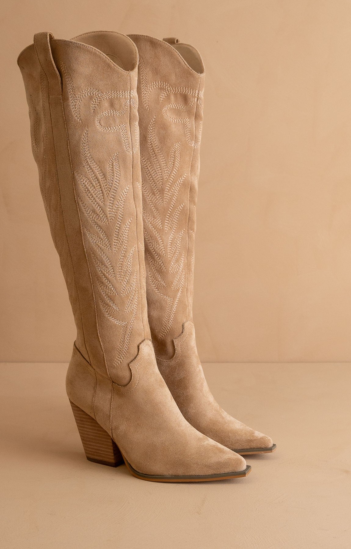 Bronco - Knee-High Embroidered Boots