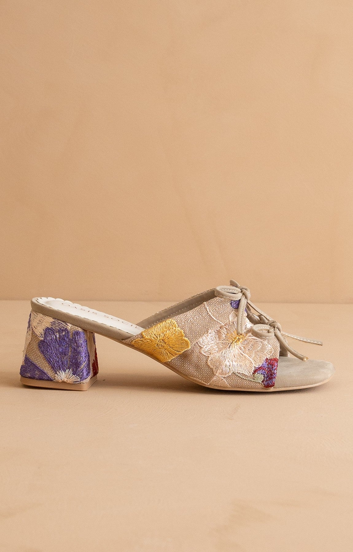 Emerald Double Bow Sandals – Romantic Low Heels