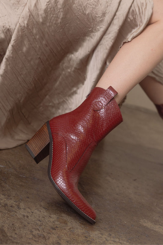 Tara - Two Paneled Western Boots