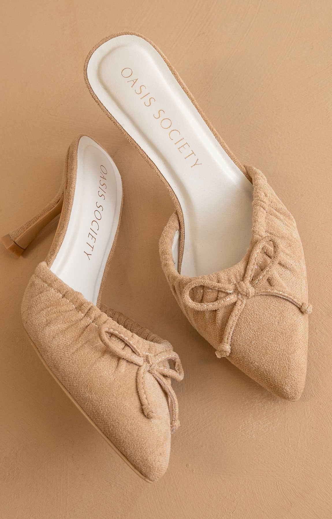 Maven - Pointed Kitten Heels with Bow