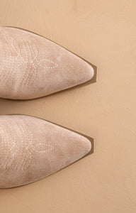 Dixie - Mules With Western Buckle Detail