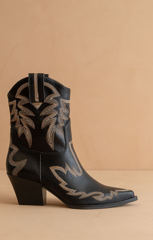 Nantes - Embroidered Cowboy Boots