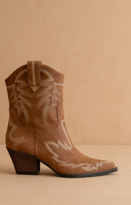 Nantes - Embroidered Cowboy Boots