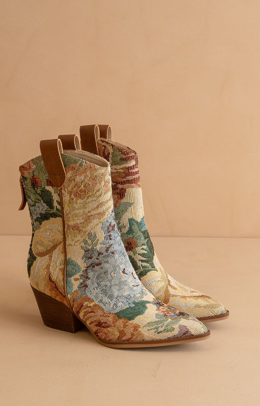 Kaiya - Vintage Western Tapestry Boots