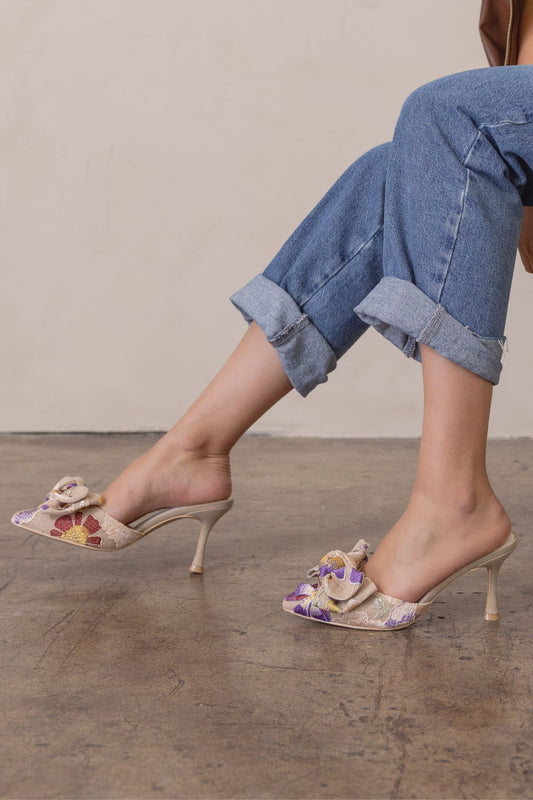 Jane - Pointed Toe Bow Accent Kitten Heels
